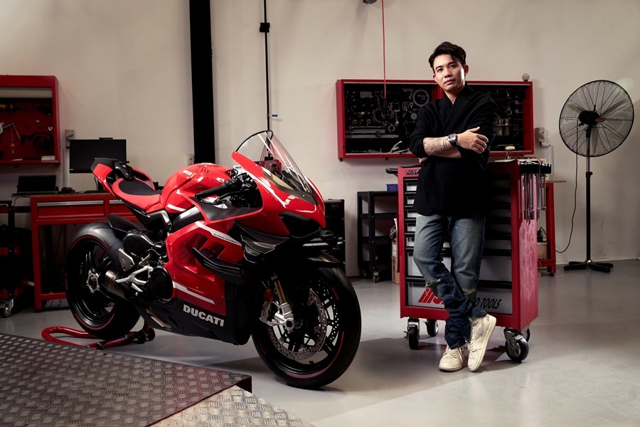 Minh Nhựa 'tậu' Ducati Superleggera V4 độc nhất Việt Nam với giá gần 6 tỷ đồng