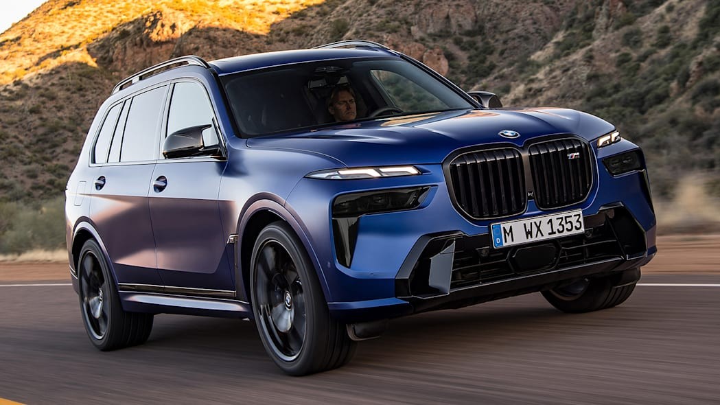 BMW X7 2023 'cực chất' với ngoại hình mới BMW X7 2023 'cực chất' với ngoại hình mới