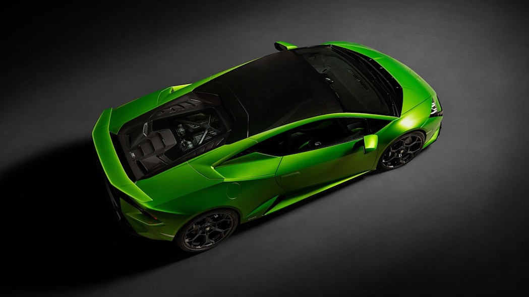 Lamborghini Huracan Tecnica ra mắt, công suất 631 mã lực