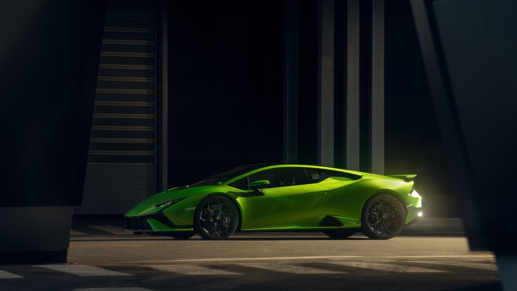 Lamborghini Huracan Tecnica ra mắt, công suất 631 mã lực Lamborghini Huracan Tecnica ra mắt, công suất 631 mã lực