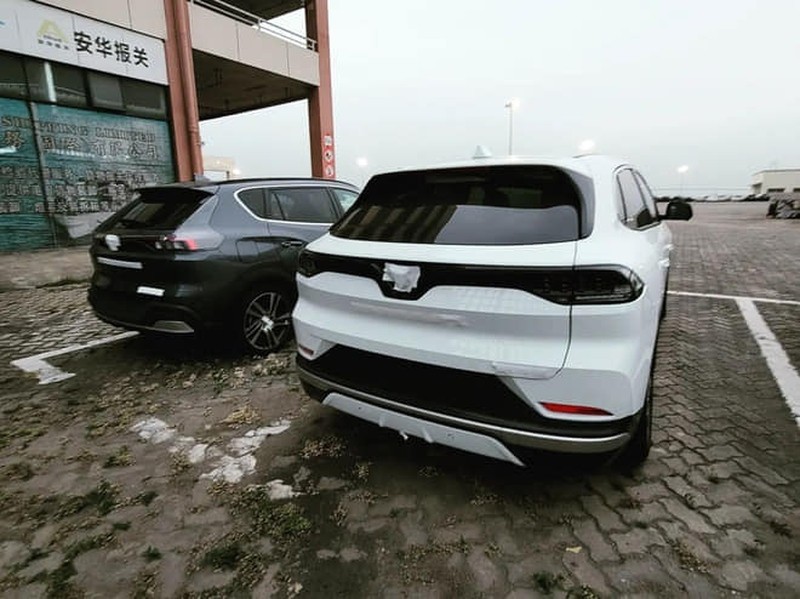 VinFast VF 8 và VF e34 có mặt tại Trung Quốc VinFast VF 8 và VF e34 có mặt tại Trung Quốc