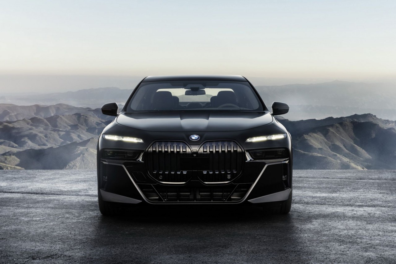 BMW 7-Series 2023 ra mắt, thay đổi toàn diện từ trong ra ngoài BMW 7-Series 2023 ra mắt, thay đổi toàn diện từ trong ra ngoài
