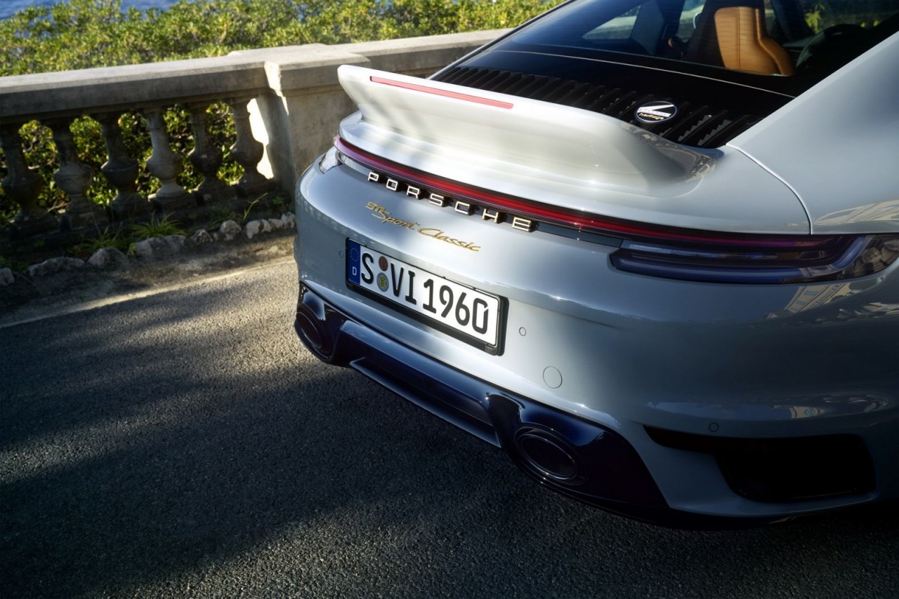 Porsche ra mắt 911 Sport Classic 2023 sử dụng hộp số sàn Porsche ra mắt 911 Sport Classic 2023 sử dụng hộp số sàn