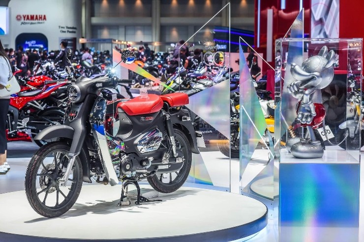 Honda Super Cub C125 có thêm phiên bản chuột Mickey Honda Super Cub C125 có thêm phiên bản chuột Mickey