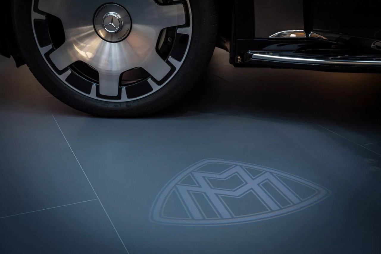 Xe điện siêu sang Maybach EQS 680 Xe điện siêu sang Maybach EQS 680