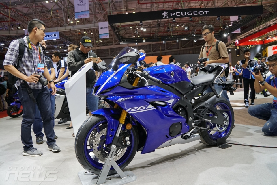 vmcs 2017 yamaha toa sang voi dai san pham phong phu