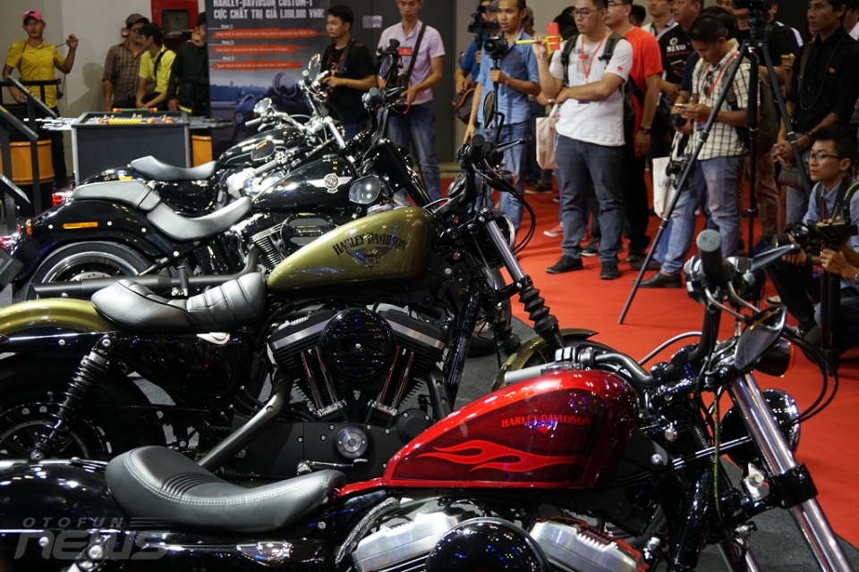 vmcs 2017 harley davidson ra mat street rod va cvo street glide 2017 danh cho gioi tre