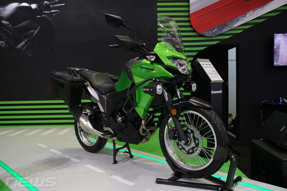 vmcs 2017 xe aventure co nho kawasaki versys x 300 co gia ban tu 1499 trieu vnd