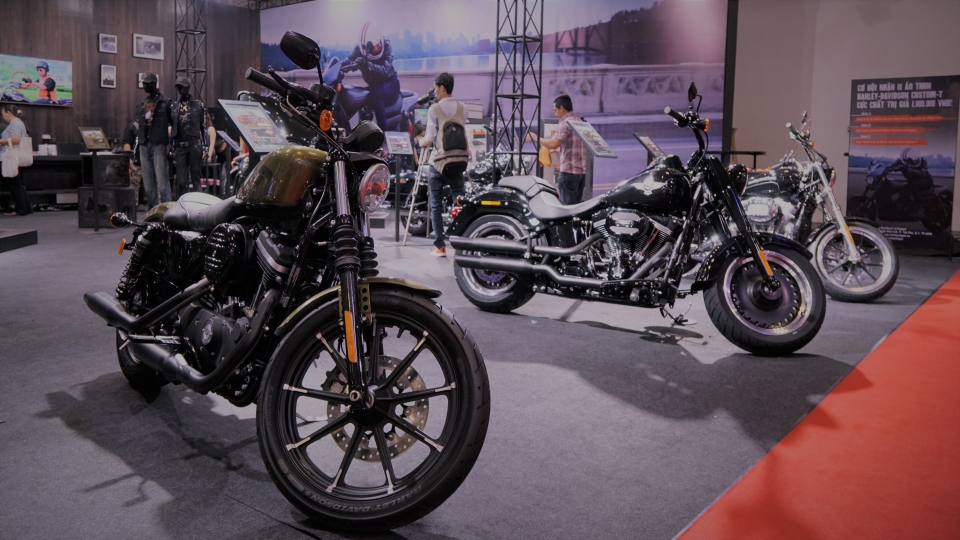 [VMCS 2017] Harley-Davidson ra mắt Street Rod và CVO Street Glide 2017 dành cho giới trẻ