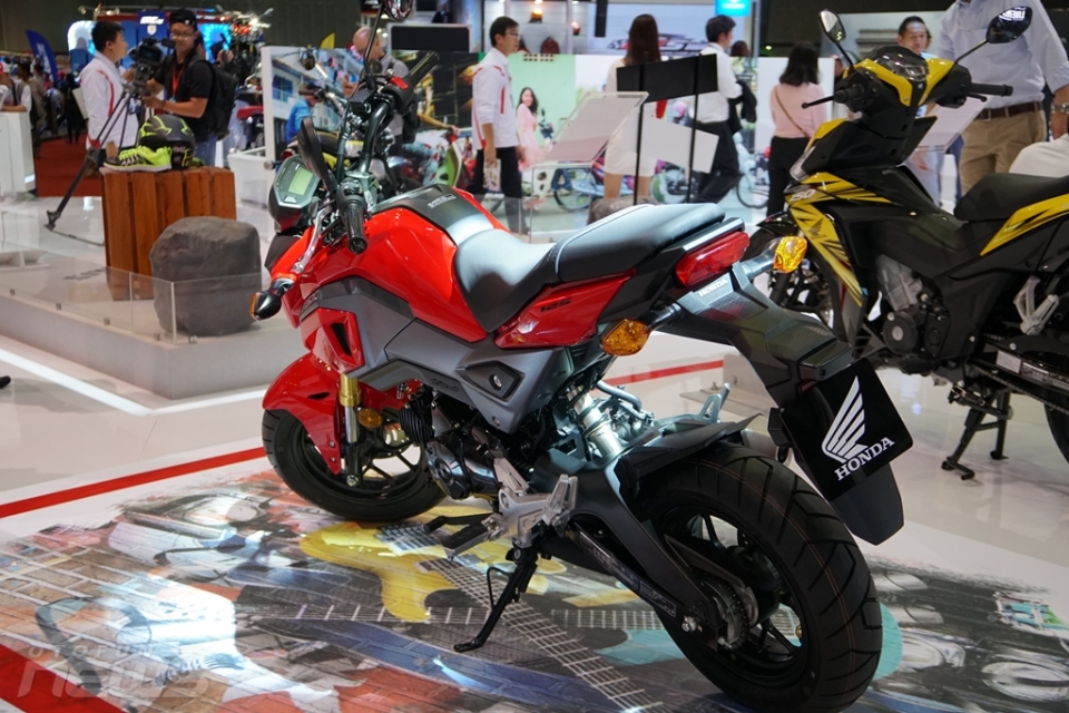 vmcs 2017 can canh xe choi honda msx 125 the he 2017 moi