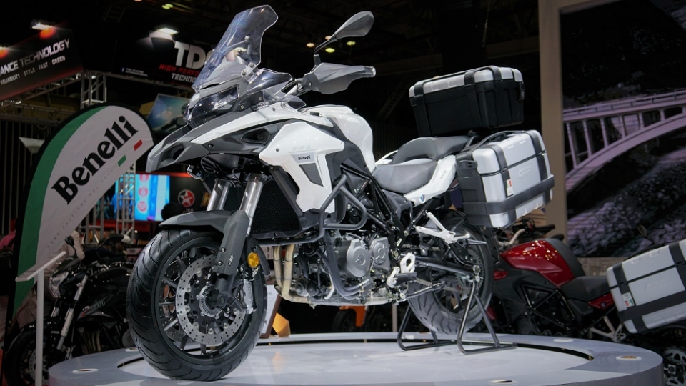 vmcs 2017 can canh mo to dia hinh gia mem benelli trk 502