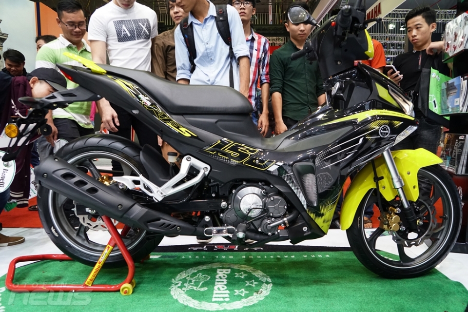 vmcs 2017 benelli bat ngo ra mat mau xe con tay rfs150i