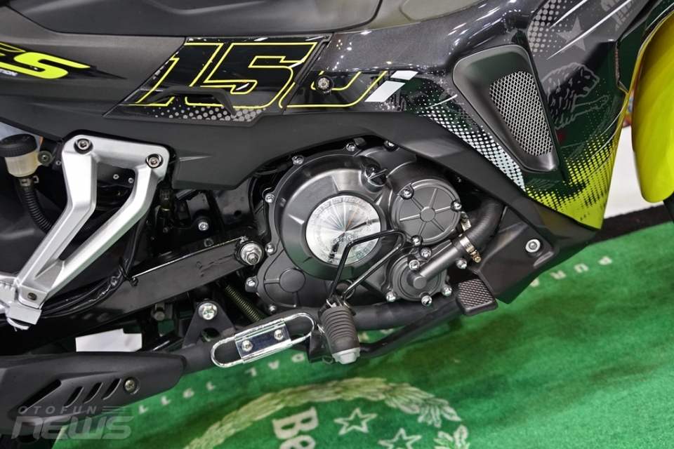vmcs 2017 benelli bat ngo ra mat mau xe con tay rfs150i