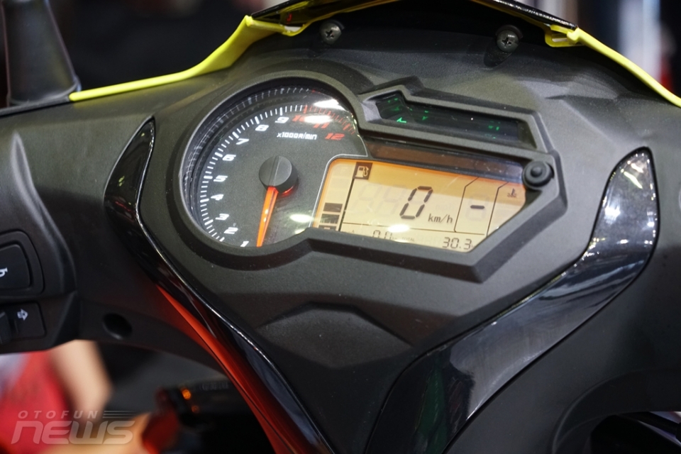 vmcs 2017 benelli bat ngo ra mat mau xe con tay rfs150i