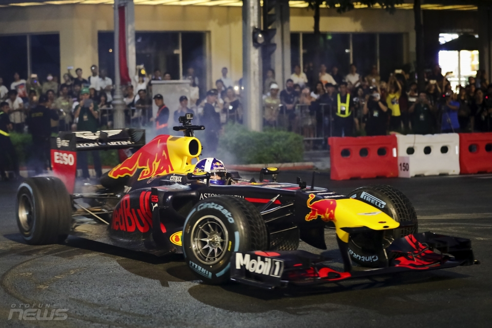 trai nghiem hoan hao cung f1 tai tp ho chi minh