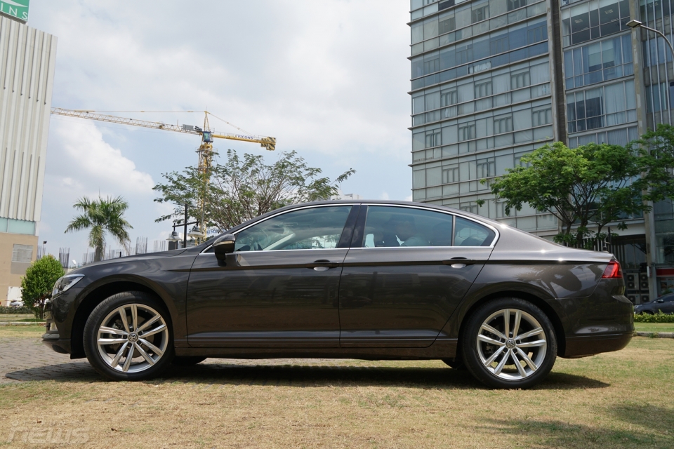 Volkswagen Passat BlueMotion: Kẻ thách thức mới đến từ Đức volkswagen passat bluemotion ke thach thuc moi den tu duc