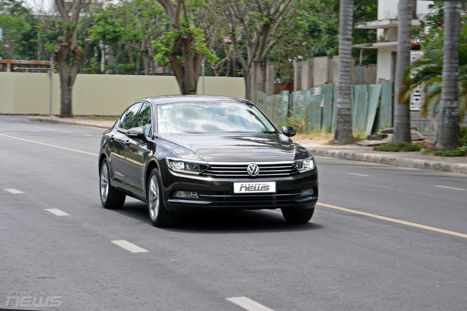 Volkswagen Passat BlueMotion: Kẻ thách thức mới đến từ Đức volkswagen passat bluemotion ke thach thuc moi den tu duc