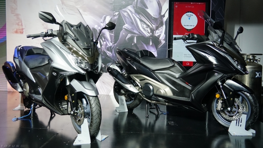 Kymco AK550 - xe tay ga cỡ lớn giá ngang với Kia Morning