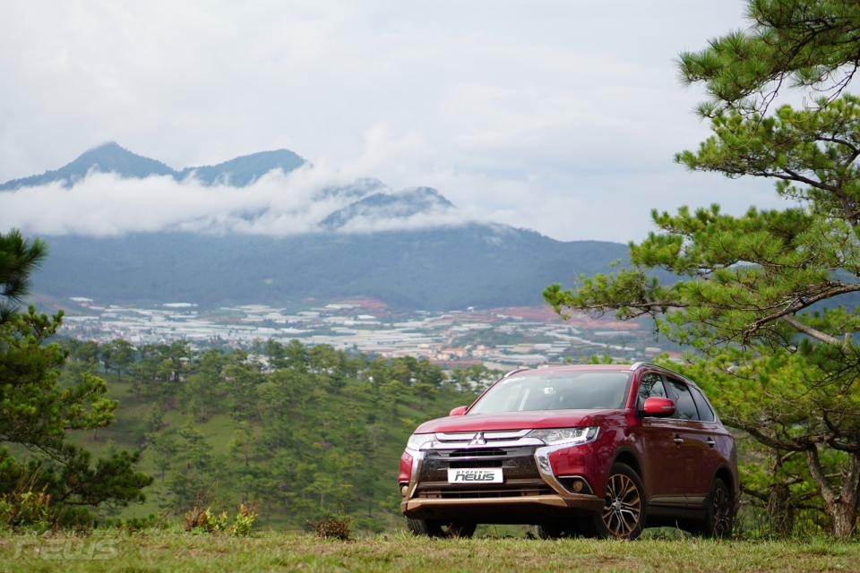 trai nghiem mitsubishi outlander 2018 uu the tu su linh hoat