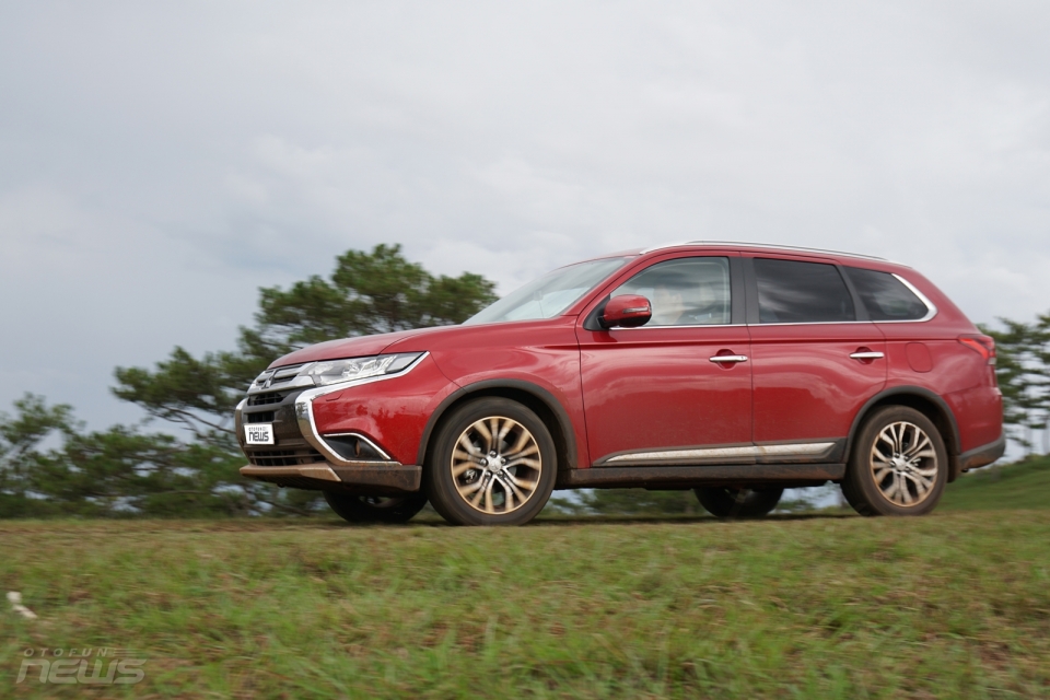 Trải nghiệm Mitsubishi Outlander 2018: Ưu thế từ sự linh hoạt trai nghiem mitsubishi outlander 2018 uu the tu su linh hoat