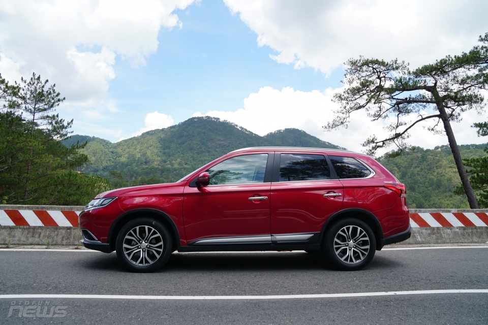 Trải nghiệm Mitsubishi Outlander 2018: Ưu thế từ sự linh hoạt trai nghiem mitsubishi outlander 2018 uu the tu su linh hoat