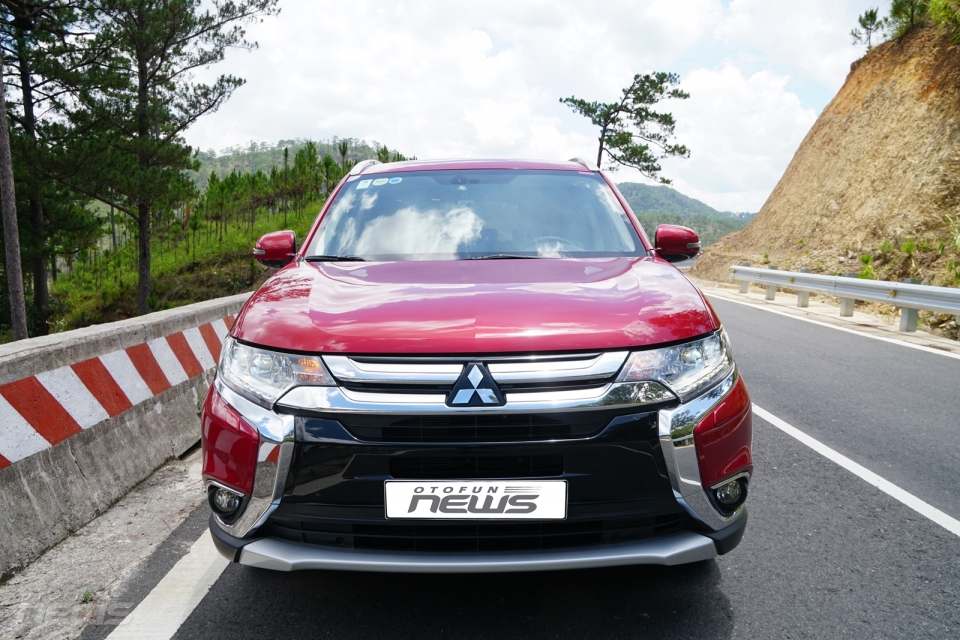 Trải nghiệm Mitsubishi Outlander 2018: Ưu thế từ sự linh hoạt trai nghiem mitsubishi outlander 2018 uu the tu su linh hoat