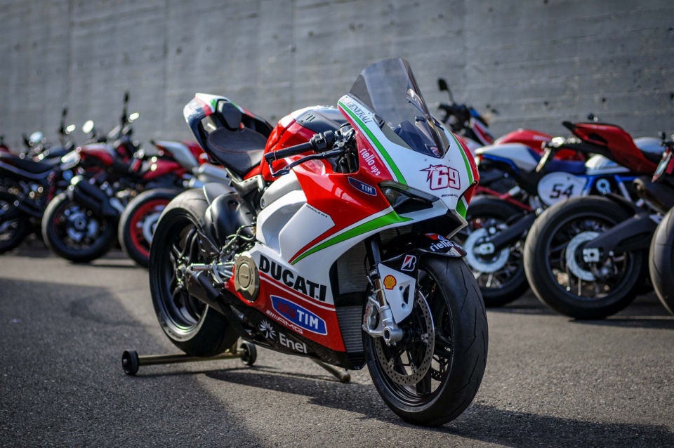 ducati panigale v4 nicky hayden sieu mo to duy nhat gia tien ty