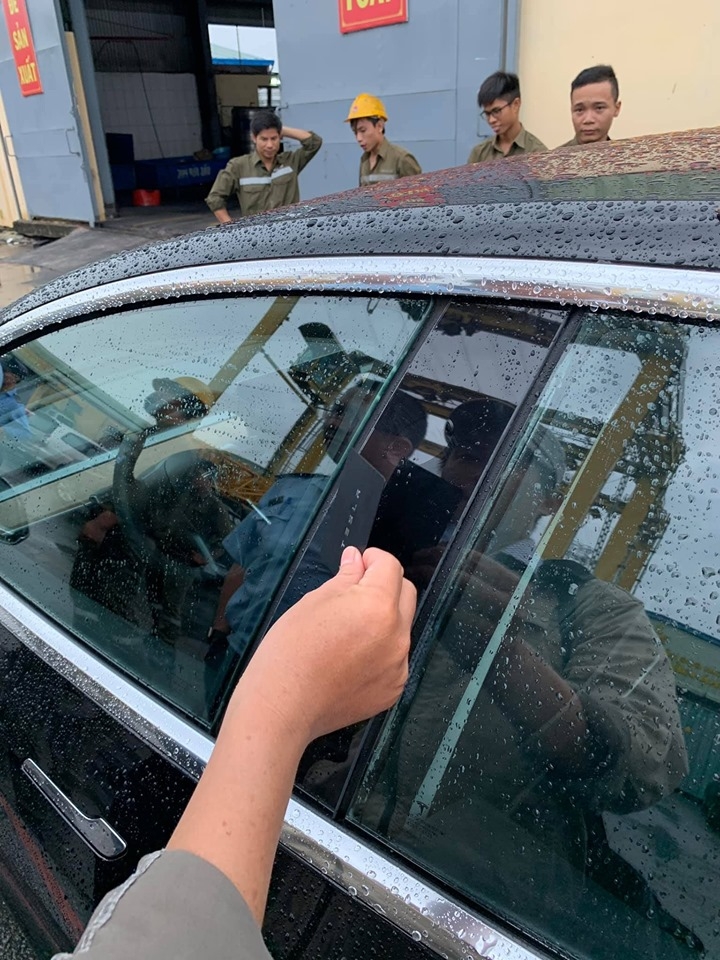 xe dien gia re tesla model 3 dau tien nhap tich viet nam