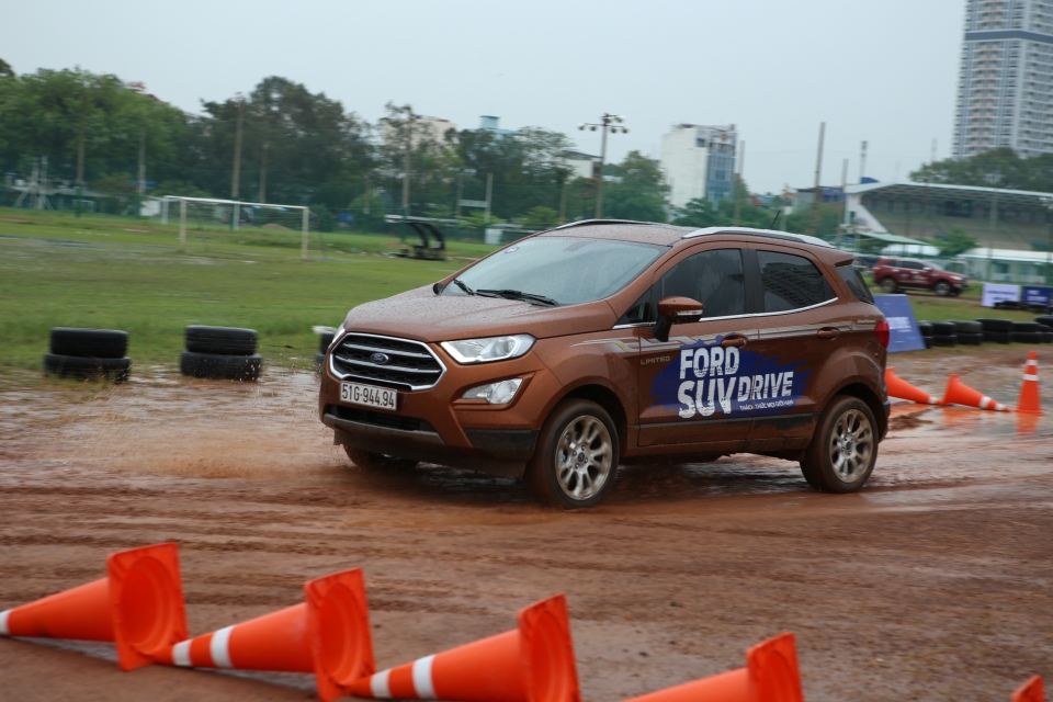 Nhận xét "như chuyên gia" của nhiều khách hàng sau khi sử dụng Ford EcoSport 1.5L nhan xet nhu chuyen gia cua nhieu khach hang sau khi su dung ford ecosport 15l