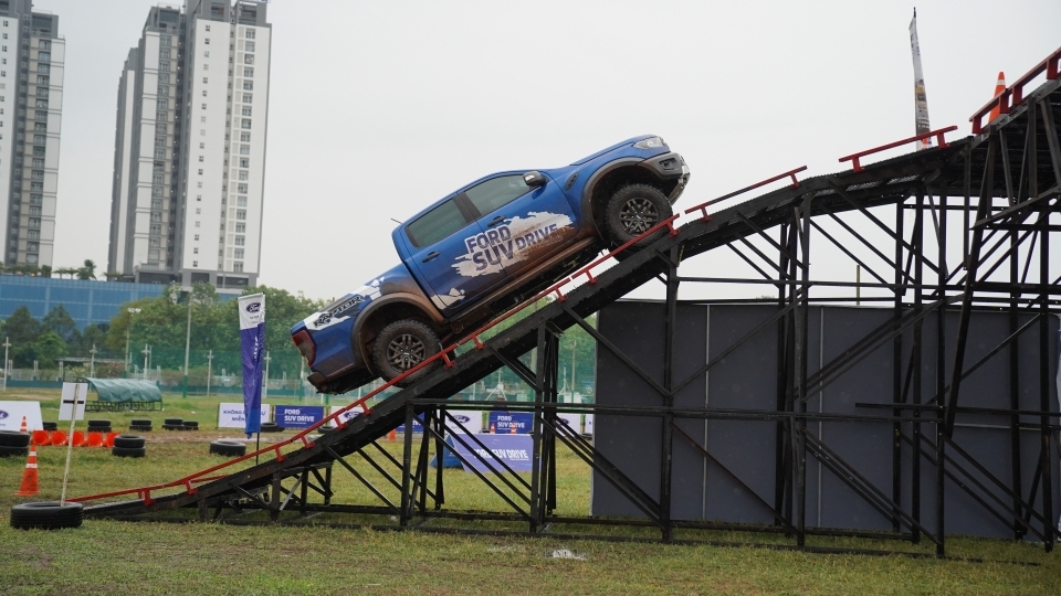 Trải nghiệm Off-road tại sự kiện Ford SUV Drive
