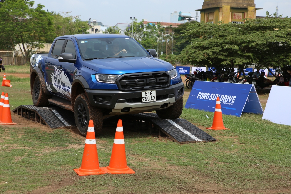 Trải nghiệm Off-road tại sự kiện Ford SUV Drive trai nghiem off road tai su kien ford suv drive