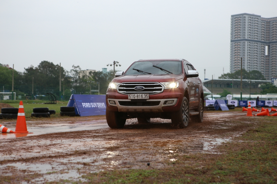 Trải nghiệm Off-road tại sự kiện Ford SUV Drive trai nghiem off road tai su kien ford suv drive