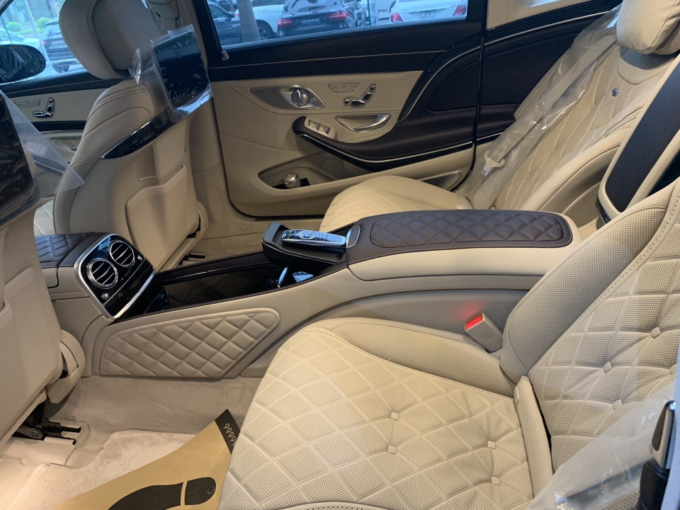 Mercedes-Maybach S650 2019 đầu tiên tại Việt Nam đến tay khách hàng mercedes maybach s650 2019 dau tien tai viet nam den tay khach hang