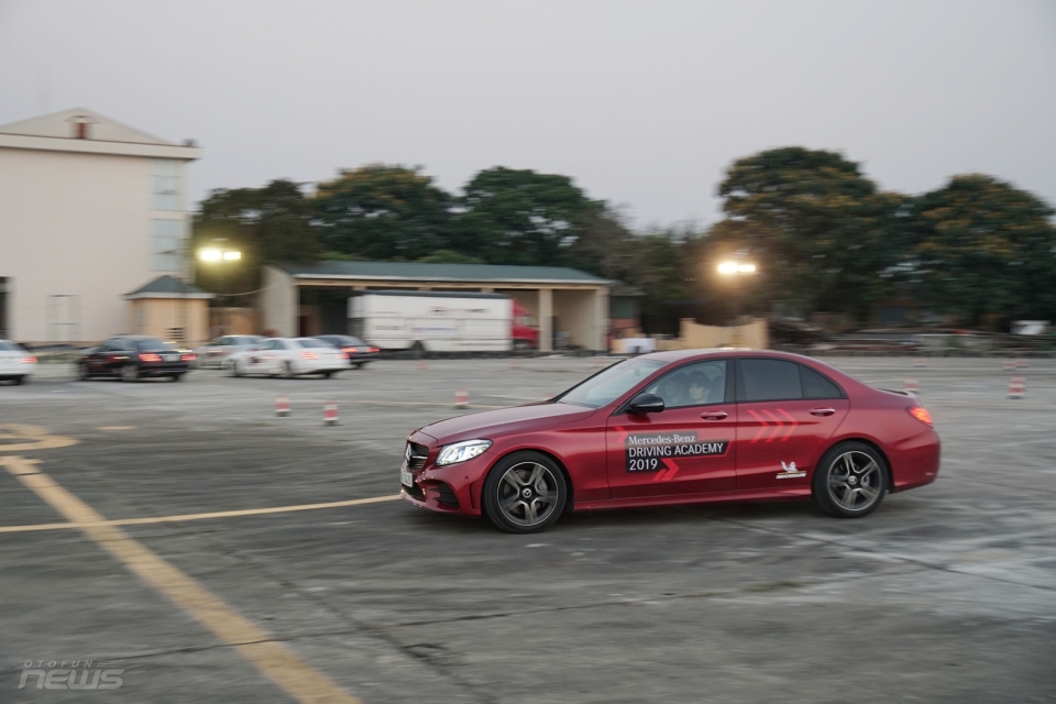 MBDA 2019 - Phá xe "Mẹc" sướng lắm! mbda 2019 pha xe mec suong lam