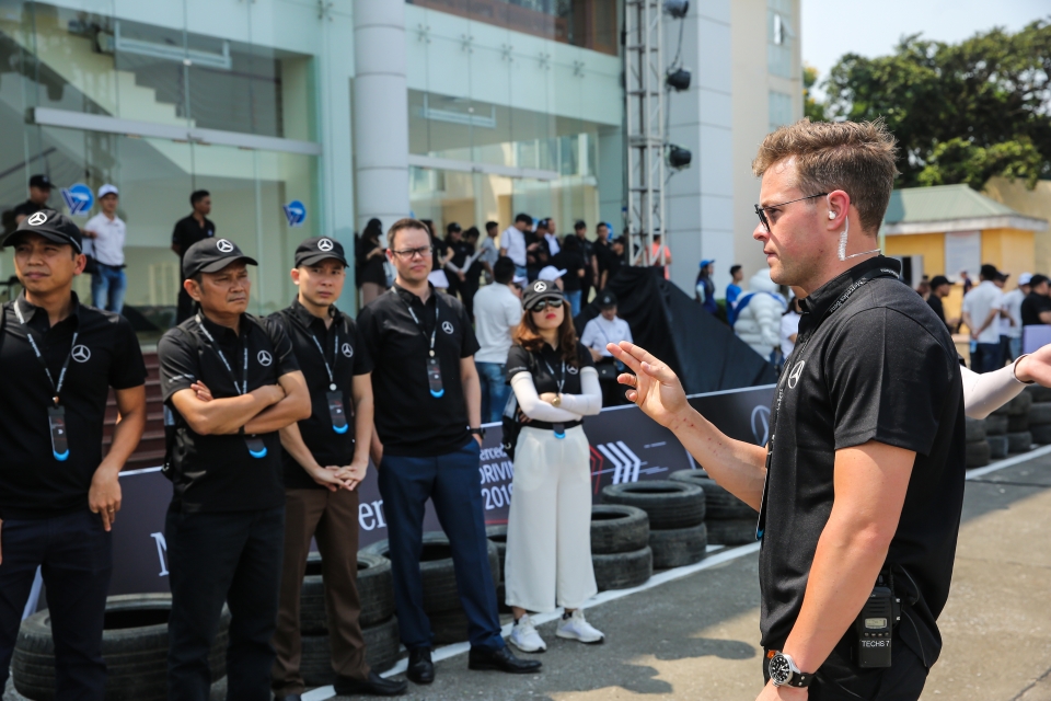 MBDA 2019 - Phá xe "Mẹc" sướng lắm! mbda 2019 pha xe mec suong lam