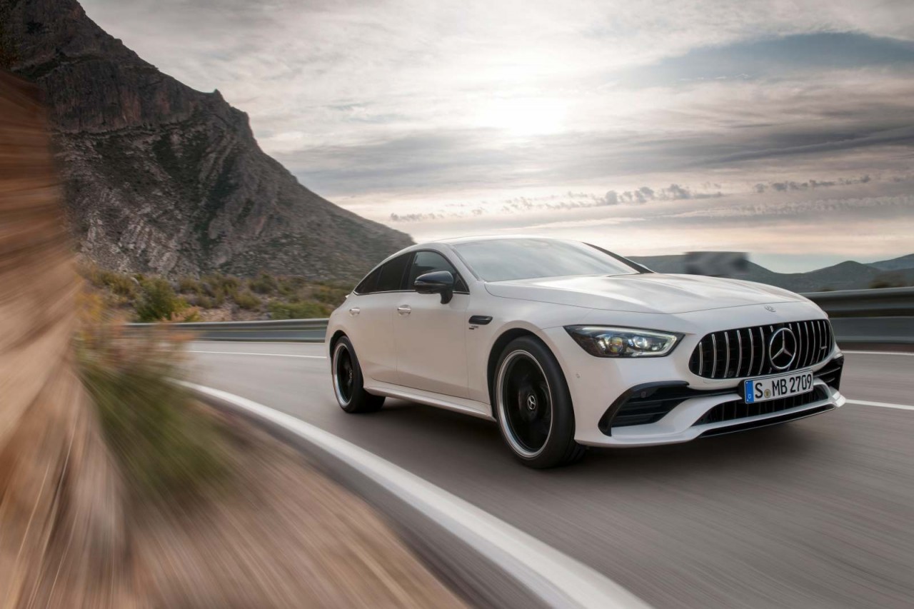 Mercedes-Benz Việt Nam ra mắt 3 xe thể thao AMG với giá từ 2,2 tỷ đồng mercedes benz viet nam ra mat 3 xe the thao amg voi gia tu 22 ty dong