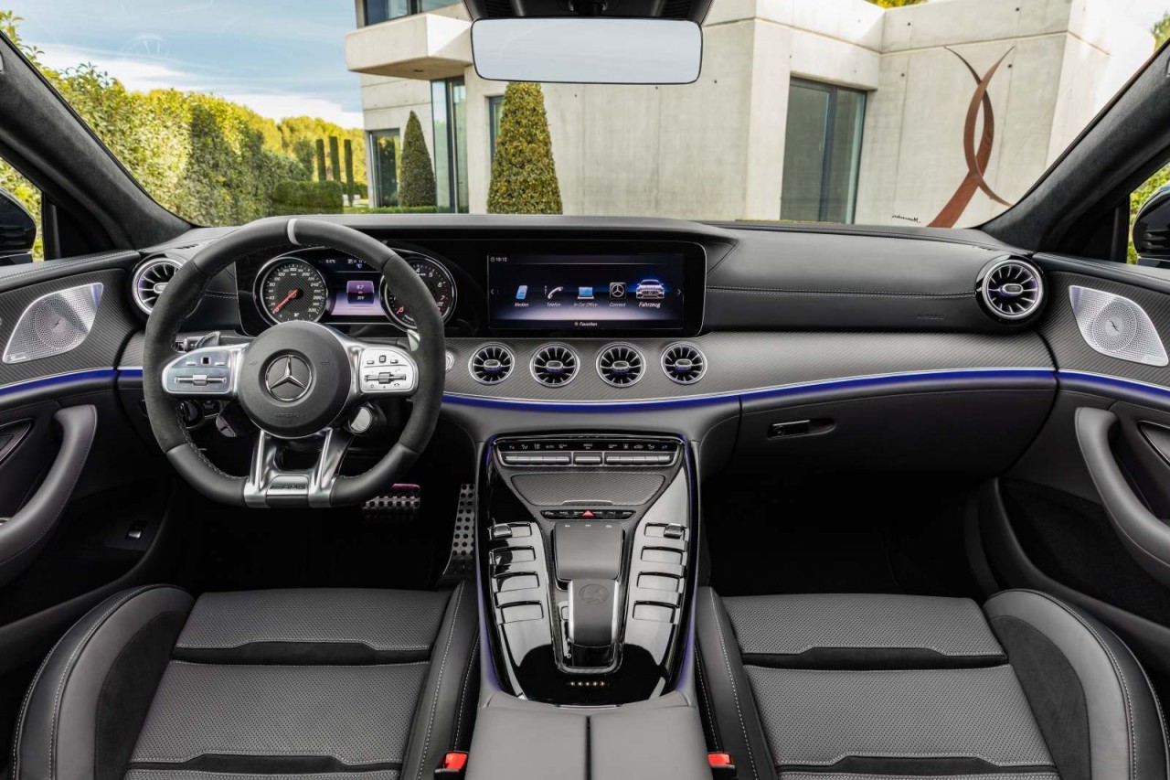 Mercedes-Benz Việt Nam ra mắt 3 xe thể thao AMG với giá từ 2,2 tỷ đồng mercedes benz viet nam ra mat 3 xe the thao amg voi gia tu 22 ty dong