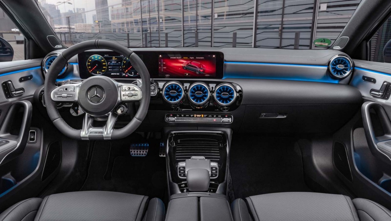 Mercedes-Benz Việt Nam ra mắt 3 xe thể thao AMG với giá từ 2,2 tỷ đồng mercedes benz viet nam ra mat 3 xe the thao amg voi gia tu 22 ty dong