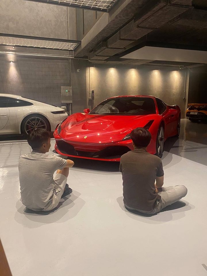 dai gia cuong do la duoc vo tang ferrari f8 tributo dau tien tai viet nam