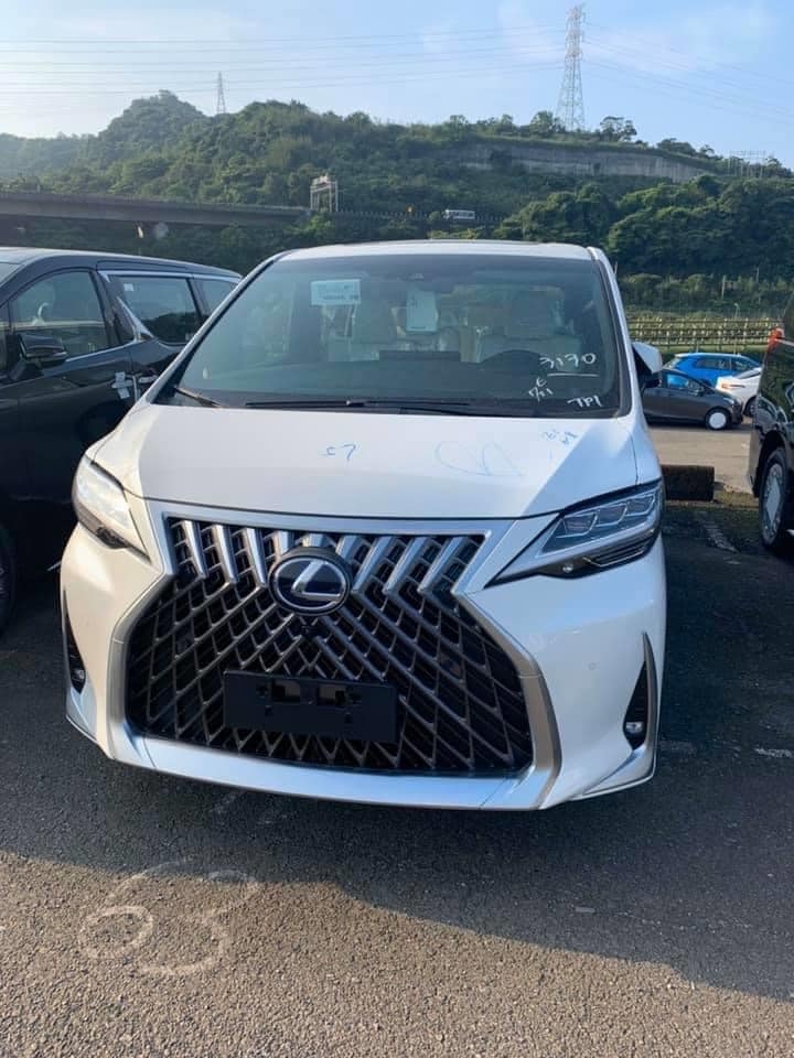 MPV hạng sang Lexus LM đặt chân đến Việt Nam mpv hang sang lexus lm dat chan den viet nam