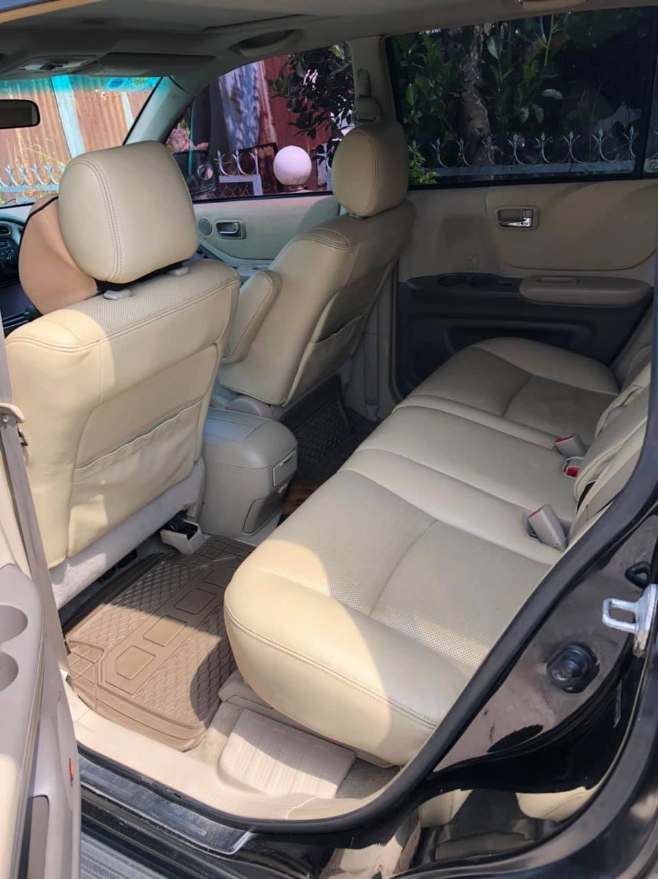 Toyota Highlander 17 năm tuổi vẫn có giá gần 500 triệu đồng tại Việt Nam