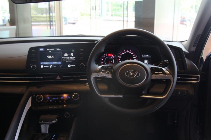 Hyundai giới thiệu Elantra 2021 giá rẻ tại Malaysia Hyundai giới thiệu Elantra 2021 giá rẻ tại Malaysia