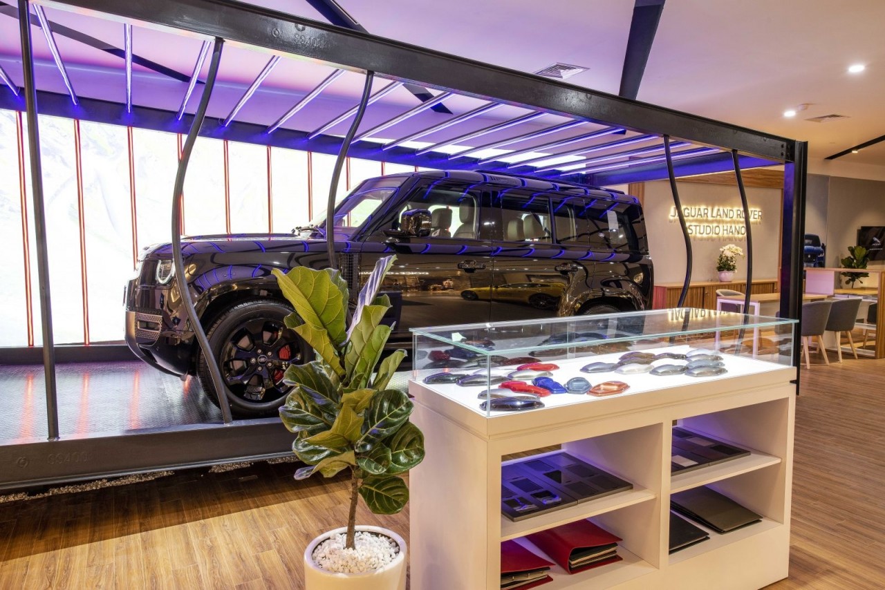 Jaguar Land Rover có phòng trưng bày mới tại Hà Nội Jaguar Land Rover có phòng trưng bày mới tại Hà Nội