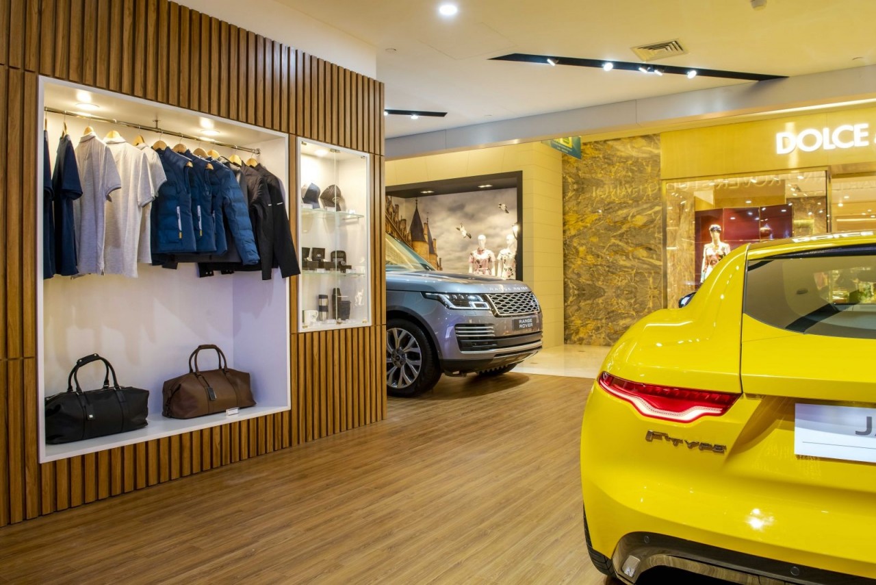 Jaguar Land Rover có phòng trưng bày mới tại Hà Nội Jaguar Land Rover có phòng trưng bày mới tại Hà Nội