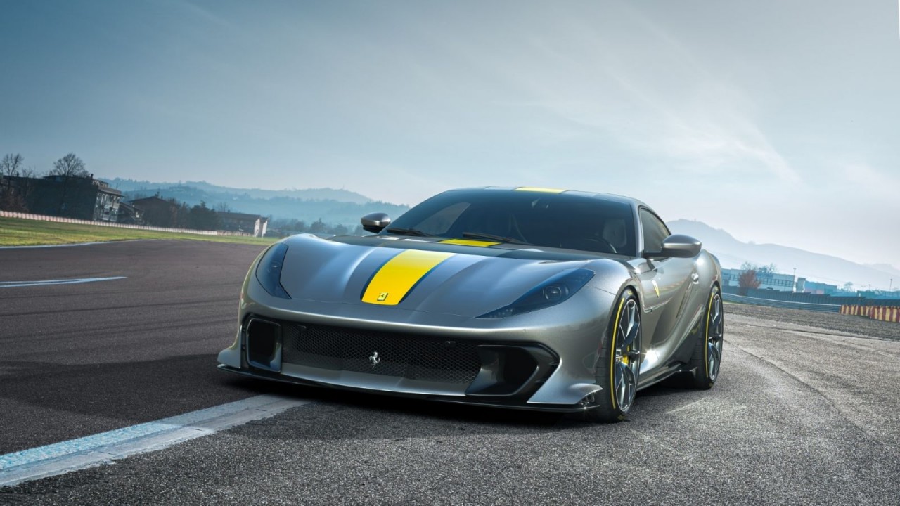 Ferrari ra mặt 'bộ đôi' siêu xe hiệu năng cao công suất 830 mã lực