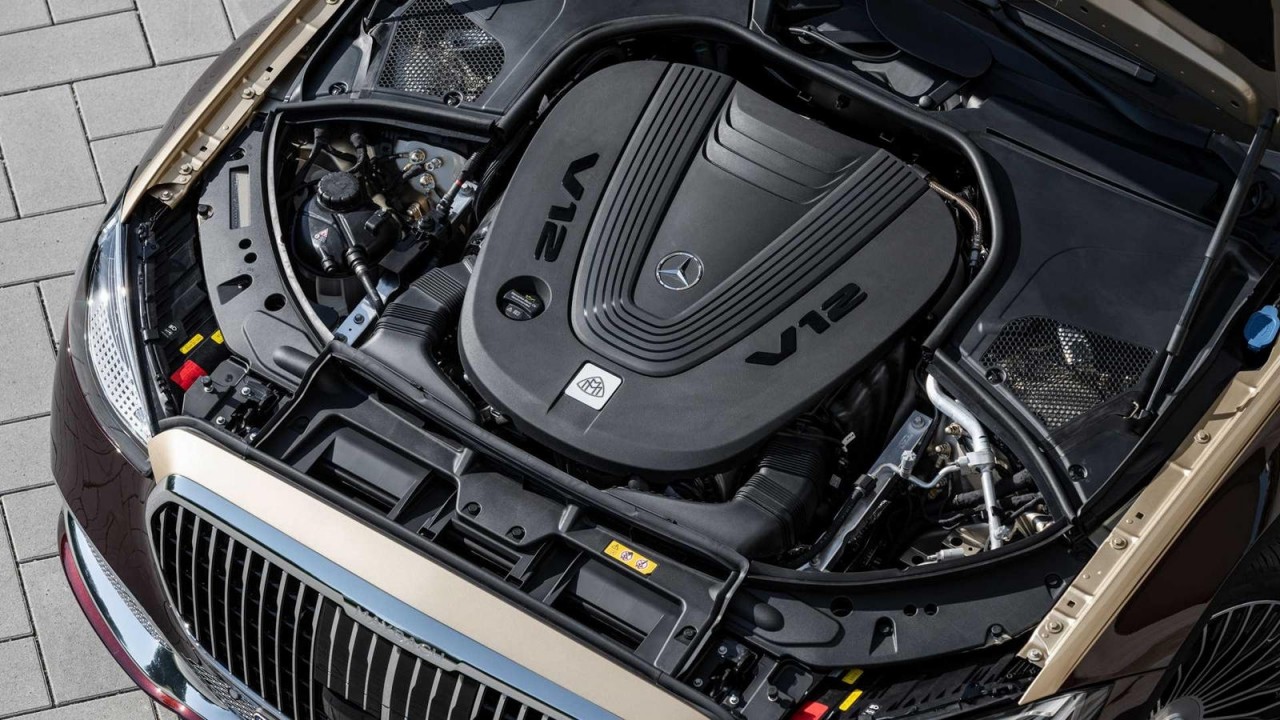 Mercedes-Maybach S 650 2022 vẫn sử dụng động cơ V12