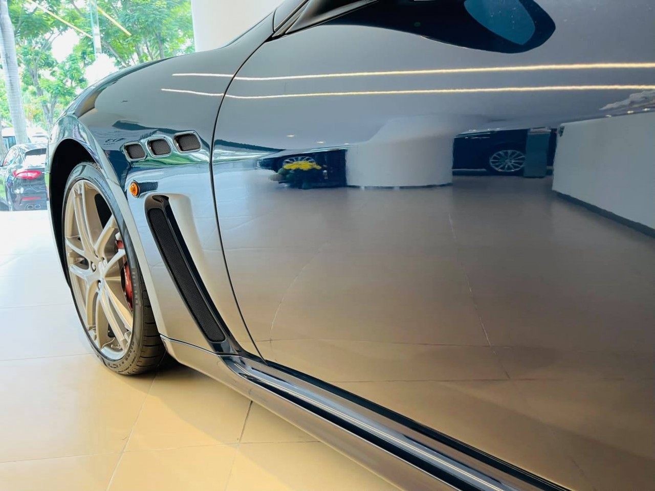 Cận cảnh Maserati GranTurismo Sport tại Việt Nam với giá 13,8 tỷ đồng Cận cảnh Maserati GranTurismo Sport tại Việt Nam với giá 13,8 tỷ đồng