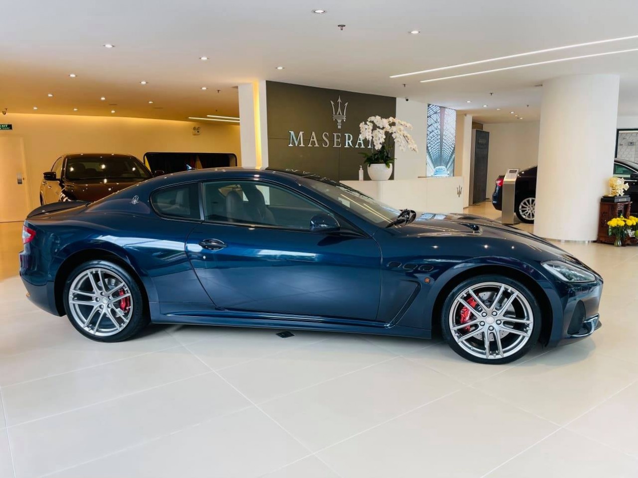Cận cảnh Maserati GranTurismo Sport tại Việt Nam với giá 13,8 tỷ đồng Cận cảnh Maserati GranTurismo Sport tại Việt Nam với giá 13,8 tỷ đồng