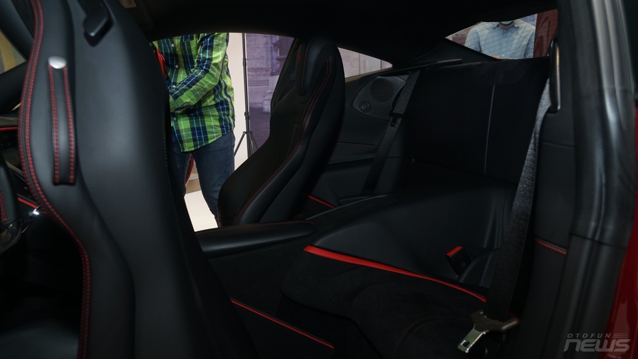 Bộ đôi siêu xe Ferrari Rome và SF90 Stradale có mặt tại Việt Nam với giá từ 21 tỷ đồng Bộ đôi siêu xe Ferrari Rome và SF90 Stradale có mặt tại Việt Nam với giá từ 21 tỷ đồng