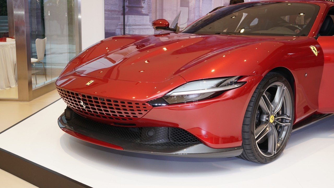 Cận cảnh Ferrari Roma giá hơn 21 tỷ đồng tại Việt Nam Cận cảnh Ferrari Roma giá hơn 21 tỷ đồng tại Việt Nam